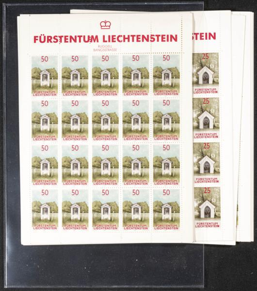 1043 | Liechtenstein. Stock de Series y Sellos