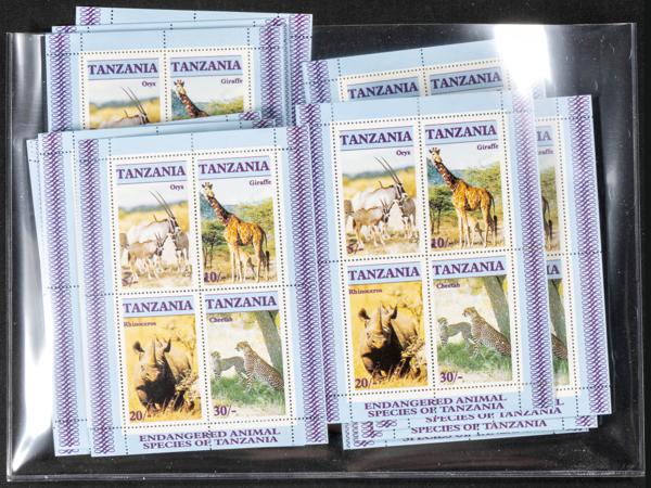 927 | Tanzania. Stock de Series y Sellos