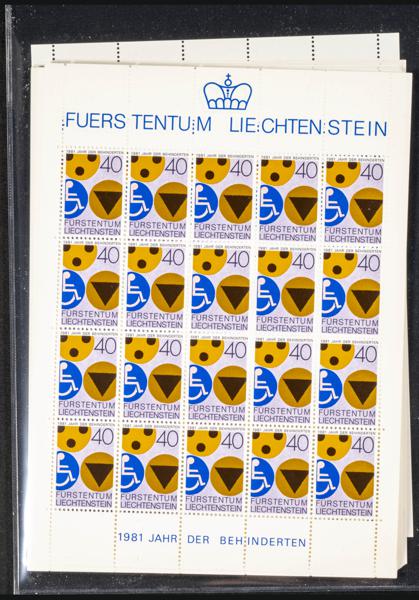 999 | Liechtenstein. Stock de Series y Sellos